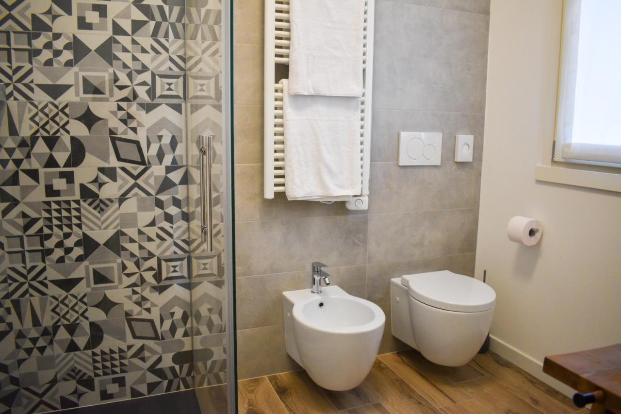 Bed And Breakfast Le Giale Castelnuovo del Garda Buitenkant foto