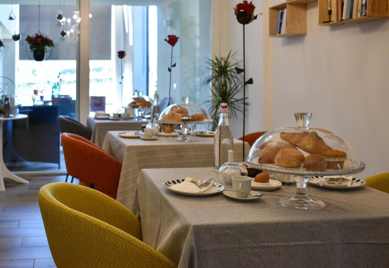 Bed And Breakfast Le Giale Castelnuovo del Garda Buitenkant foto
