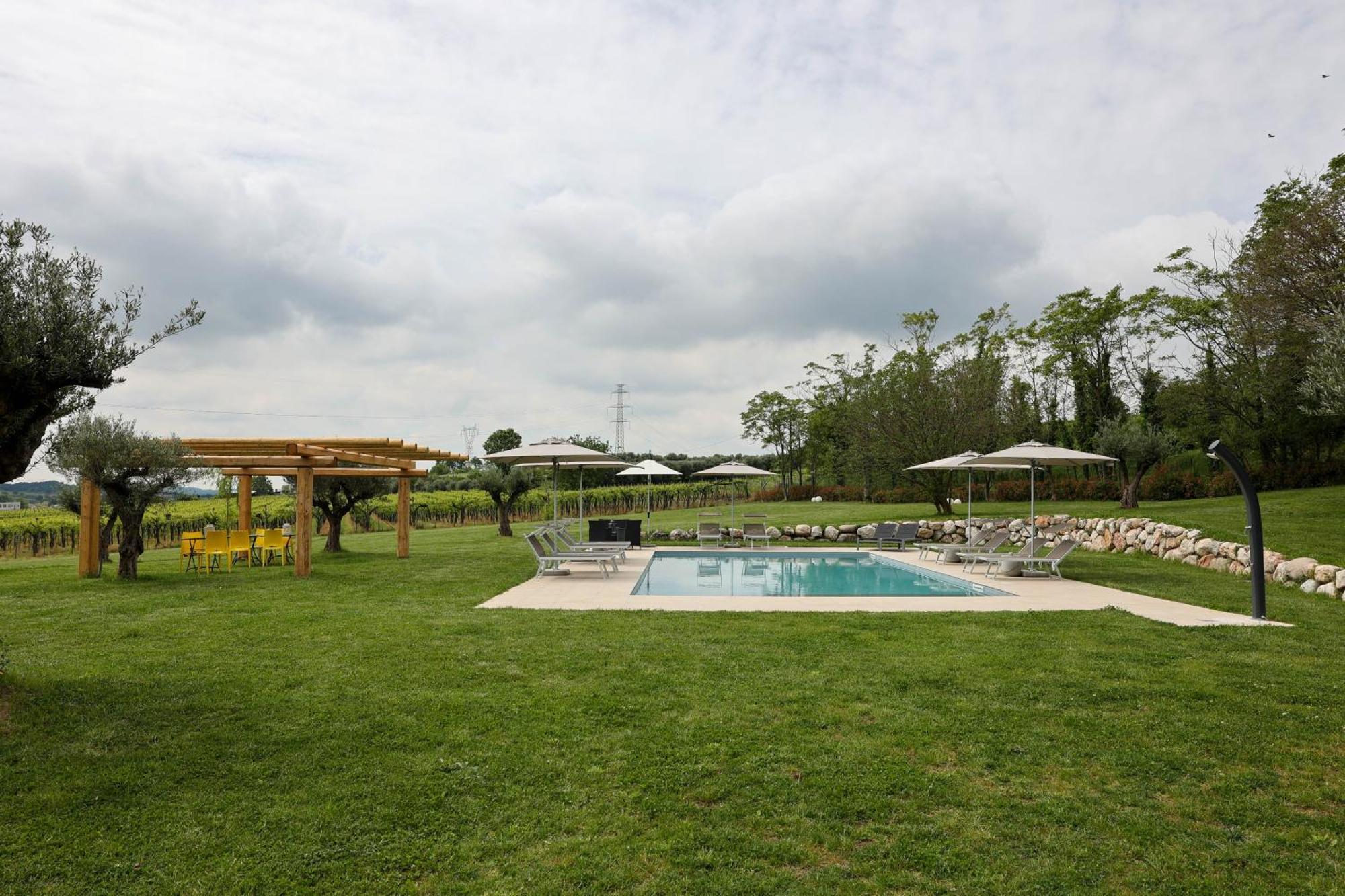 Bed And Breakfast Le Giale Castelnuovo del Garda Buitenkant foto