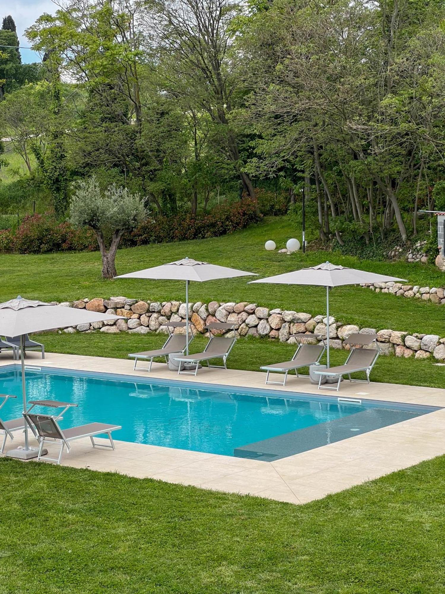 Bed And Breakfast Le Giale Castelnuovo del Garda Buitenkant foto