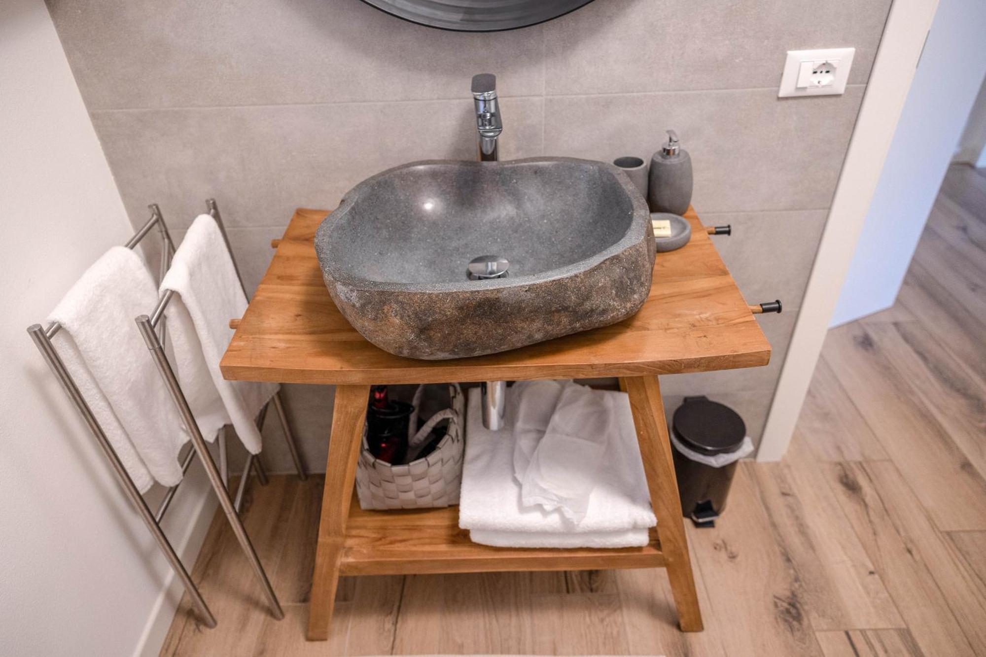Bed And Breakfast Le Giale Castelnuovo del Garda Buitenkant foto